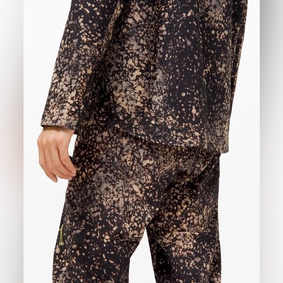 🆕✨ Lululemon LAB Ashta Henley Long Sleeve - Planet Surface Black Granite Multi - Picture 3 of 10